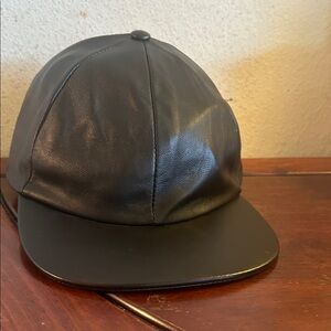 Capas Black Leather Cap